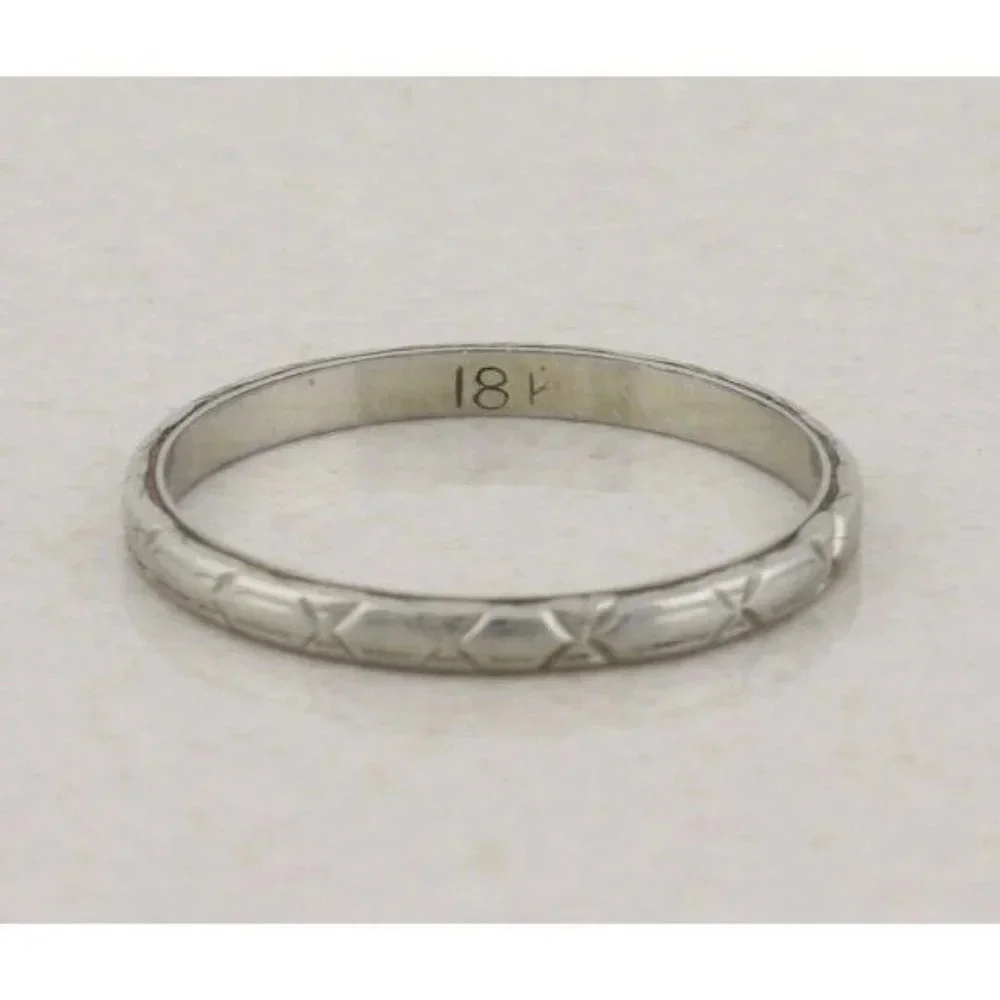 18k White Gold Antique Art Deco Patterned Band Ring Size 8 - Picture 4 of 6